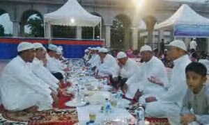 Pengurus Masjid Agung Pasir Pengarayan Gelar Buka Puasa Bersama